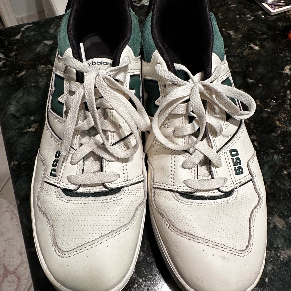 New Balance 550 green and white Men size 10 m
